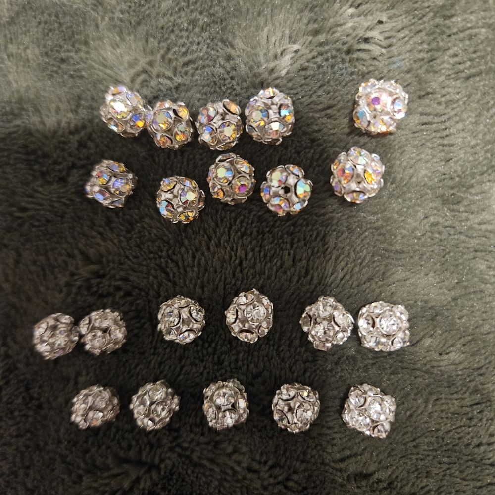 Rhinestone Balls 8mm (10 Silv/Multi, 11 Silv/White).